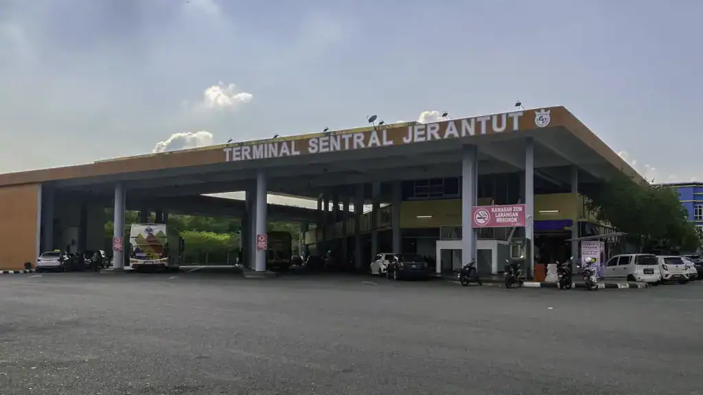 Jerantut bus station for travel to Taman Negara Pahang by public bus